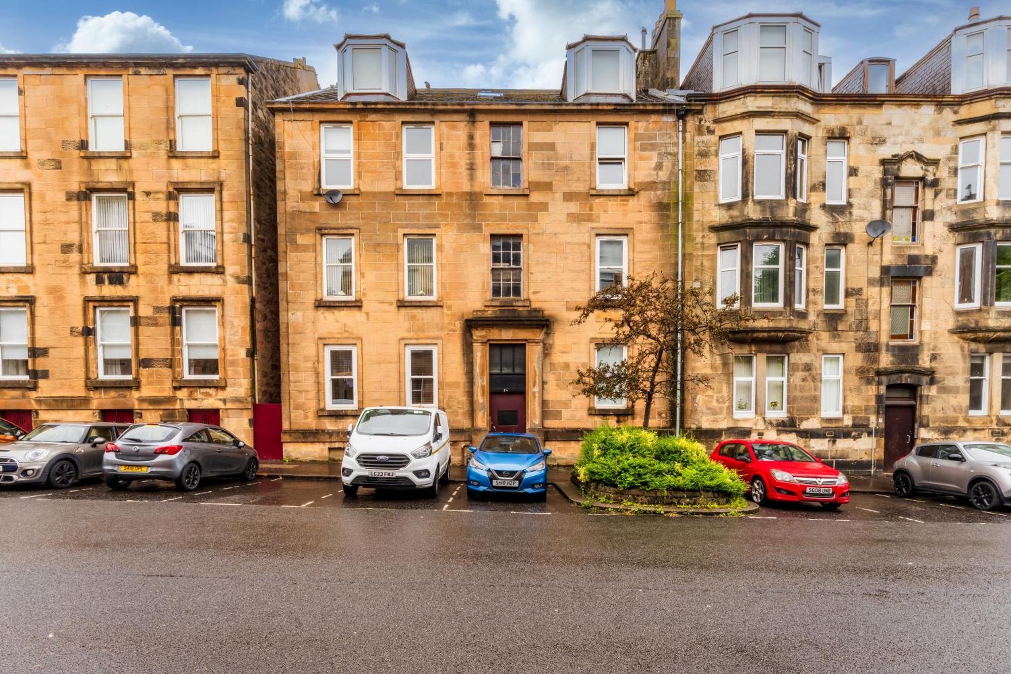 Cosy Retreat - Charming 2-Bed Apartment Greenock Eksteriør bilde