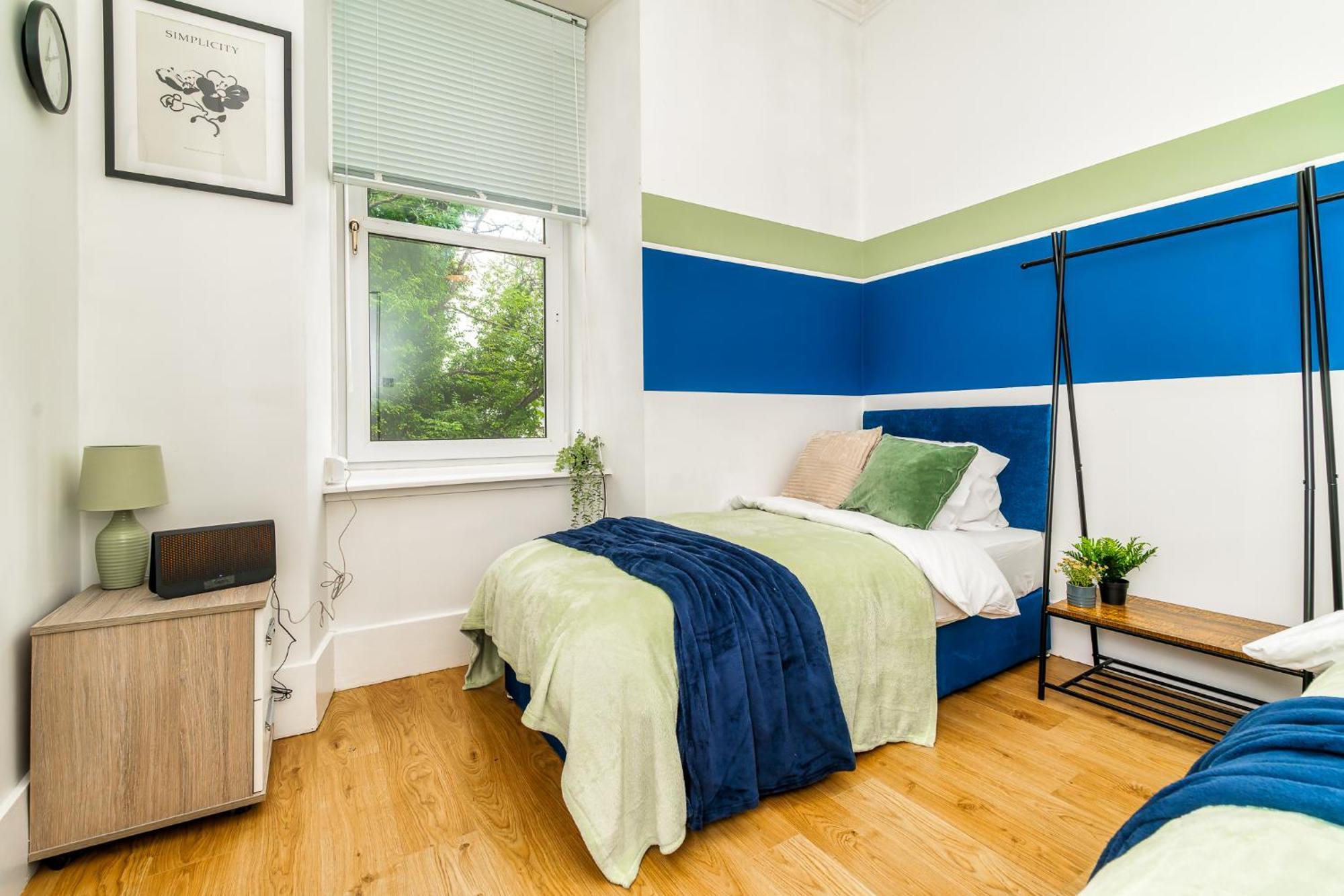 Cosy Retreat - Charming 2-Bed Apartment Greenock Eksteriør bilde